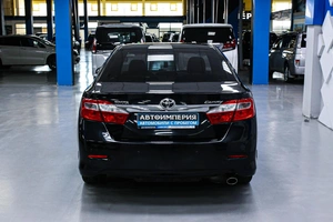 Седан Toyota Camry 2014 года, 1733000 рублей, Солонцы