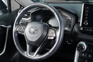 Внедорожник Toyota RAV4 2020 года, 4119000 рублей, Тюмень