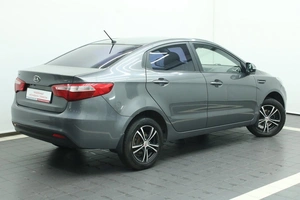 Седан Kia Rio 2012 года, 970000 рублей, Красноярск