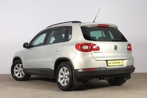 Внедорожник Volkswagen Tiguan 2011 года, 1309000 рублей, Новосибирск