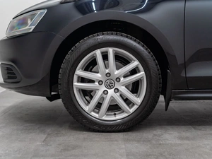 Седан Volkswagen Jetta 2014 года, 895000 рублей, Красноярск