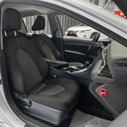 Седан Toyota Camry 2020 года, 2350000 рублей, Красноярск