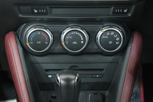 Внедорожник Mazda CX-3 2015 года, 1399000 рублей, Омск