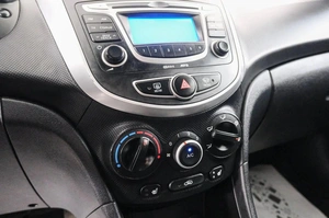Хетчбэк Hyundai Solaris 2012 года, 799000 рублей, Красноярск