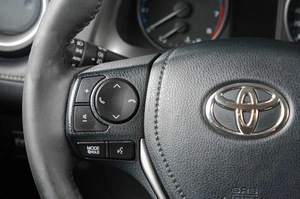 Внедорожник Toyota RAV4 2016 года, 2419000 рублей, Тюмень