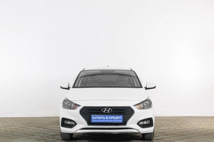 Седан Hyundai Solaris 2019 года, 1379000 рублей, Тюмень