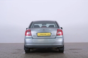 Седан Toyota Avensis 2007 года, 799000 рублей, Омск