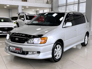 Минивэн Toyota Ipsum 2000 года, 597000 рублей, Солонцы