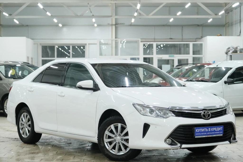 Седан Toyota Camry 2016 года, 1719000 рублей, Омск