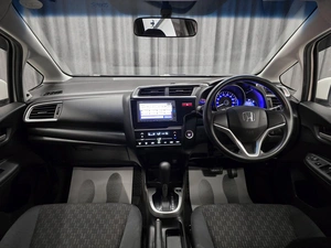 Хетчбэк Honda Fit 2017 года, 950000 рублей, Красноярск