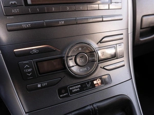 Хетчбэк Toyota Auris 2008 года, 749000 рублей, Саратов