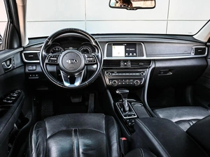 Седан Kia Optima 2019 года, 1939000 рублей, Кирилловка