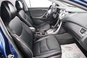 Седан Hyundai Avante 2010 года, 849000 рублей, Красноярск