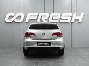 Седан Volkswagen Passat 2011 года, 1339000 рублей, Воронеж