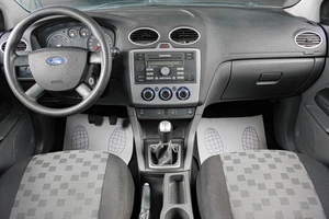 Седан Ford Focus 2005 года, 399000 рублей, Тюмень
