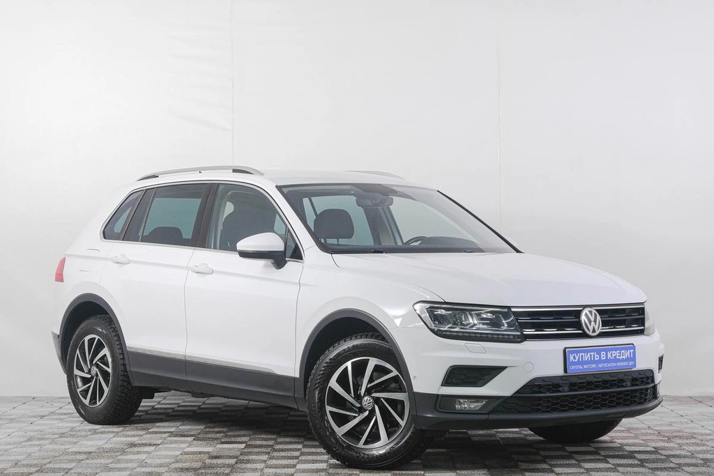 Внедорожник Volkswagen Tiguan 2018 года, 2349000 рублей, Кемерово