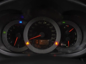 Внедорожник Toyota RAV4 2010 года, 1329000 рублей, Воронеж