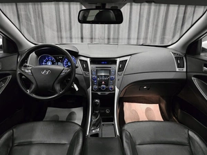 Седан Hyundai Sonata 2010 года, 925000 рублей, Красноярск