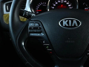 Универсал Kia Ceed 2013 года, 899000 рублей, Кирилловка