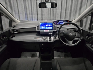 Минивэн Honda Freed 2011 года, 920000 рублей, Красноярск