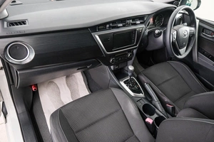 Хетчбэк Toyota Auris 2012 года, 1149000 рублей, Красноярск