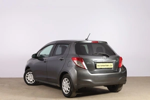 Хетчбэк Toyota Vitz 2011 года, 599000 рублей, Новосибирск