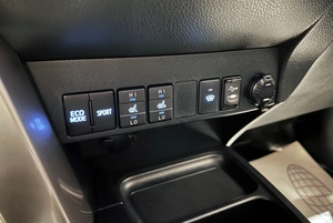 Внедорожник Toyota RAV4 2016 года, 2557000 рублей, Красноярск