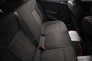 Хетчбэк Opel Astra 2012 года, 699000 рублей, Оренбург