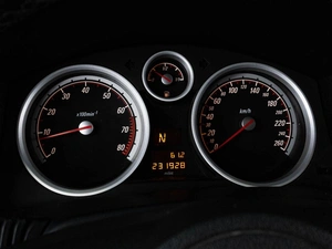 Хетчбэк Opel Astra 2008 года, 599000 рублей, Тюмень