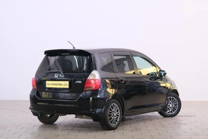 Хетчбэк Honda Fit 2006 года, 629000 рублей, Омск