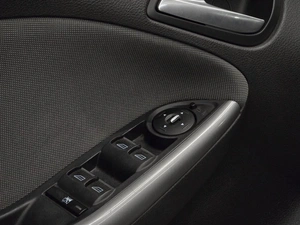 Хетчбэк Ford Focus 2011 года, 640000 рублей, Красноярск