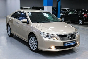 Седан Toyota Camry 2012 года, 1778000 рублей, Солонцы
