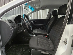 Седан Volkswagen Polo 2018 года, 885000 рублей, Красноярск