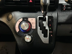 Минивэн Toyota Sienta 2020 года, 1727000 рублей, Красноярск