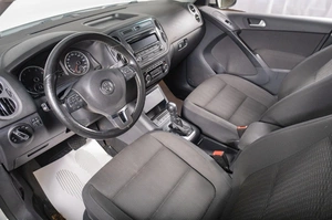 Внедорожник Volkswagen Tiguan 2013 года, 1249000 рублей, Томск