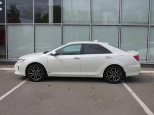 Седан Toyota Camry 2016 года, 1750000 рублей, Брянск