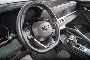 Внедорожник Geely Monjaro 2024 года, 2999000 рублей, Томск