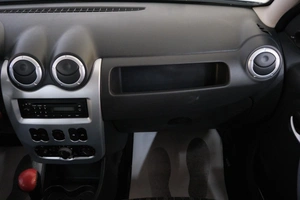 Хетчбэк Renault Sandero 2011 года, 599000 рублей, Омск