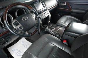 Внедорожник Toyota Land Cruiser 2010 года, 3099000 рублей, Тюмень