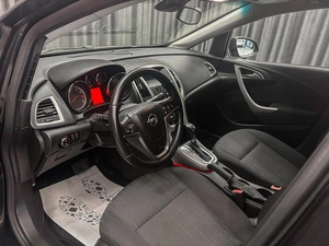 Хетчбэк Opel Astra 2011 года, 650000 рублей, Красноярск