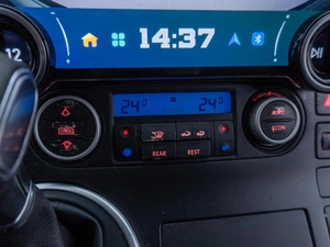 Минивэн Volkswagen Multivan 2004 года, 1599000 рублей, Саратов