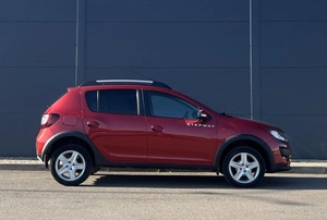 Хетчбэк Renault Sandero Stepway 2017 года, 1026000 рублей, Солонцы