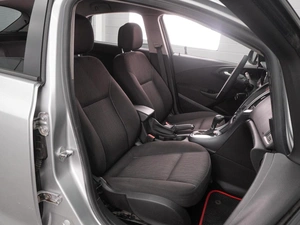 Хетчбэк Opel Astra 2013 года, 769000 рублей, Воронеж