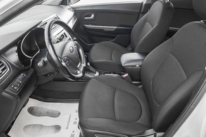 Седан Kia Rio 2016 года, 1189000 рублей, Барнаул