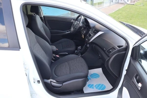 Хэтчбек Hyundai Solaris 2014 года, 990000 рублей, Мирное