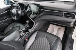 Седан Toyota Camry 2021 года, 2799000 рублей, Красноярск