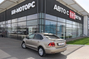 Седан Volkswagen Polo 2015 года, 1300000 рублей, Мирное