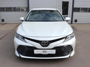 Седан Toyota Camry 2018 года, 2900000 рублей, Железногорск