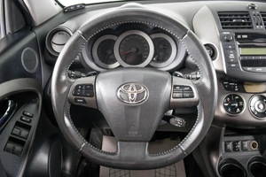 Внедорожник Toyota RAV4 2011 года, 1739000 рублей, Пермь