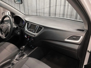 Седан Hyundai Solaris 2021 года, 1555000 рублей, Красноярск